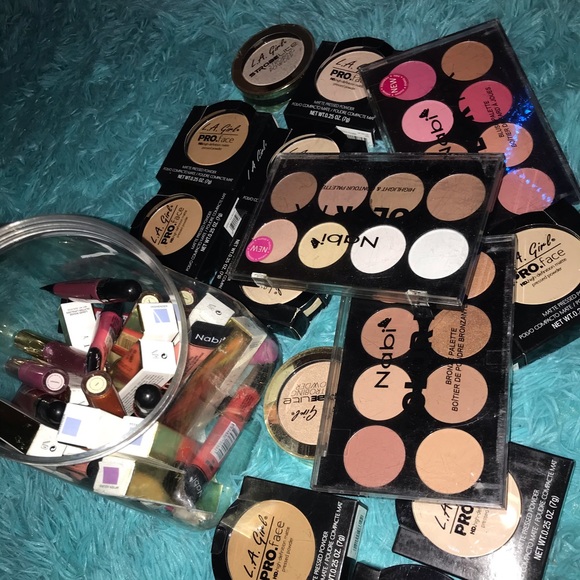 makeup - Picture 9 of 13